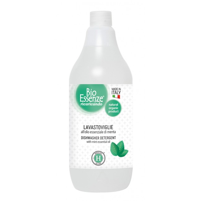 Ricaricando lavastoviglie con olio essenziale di menta.